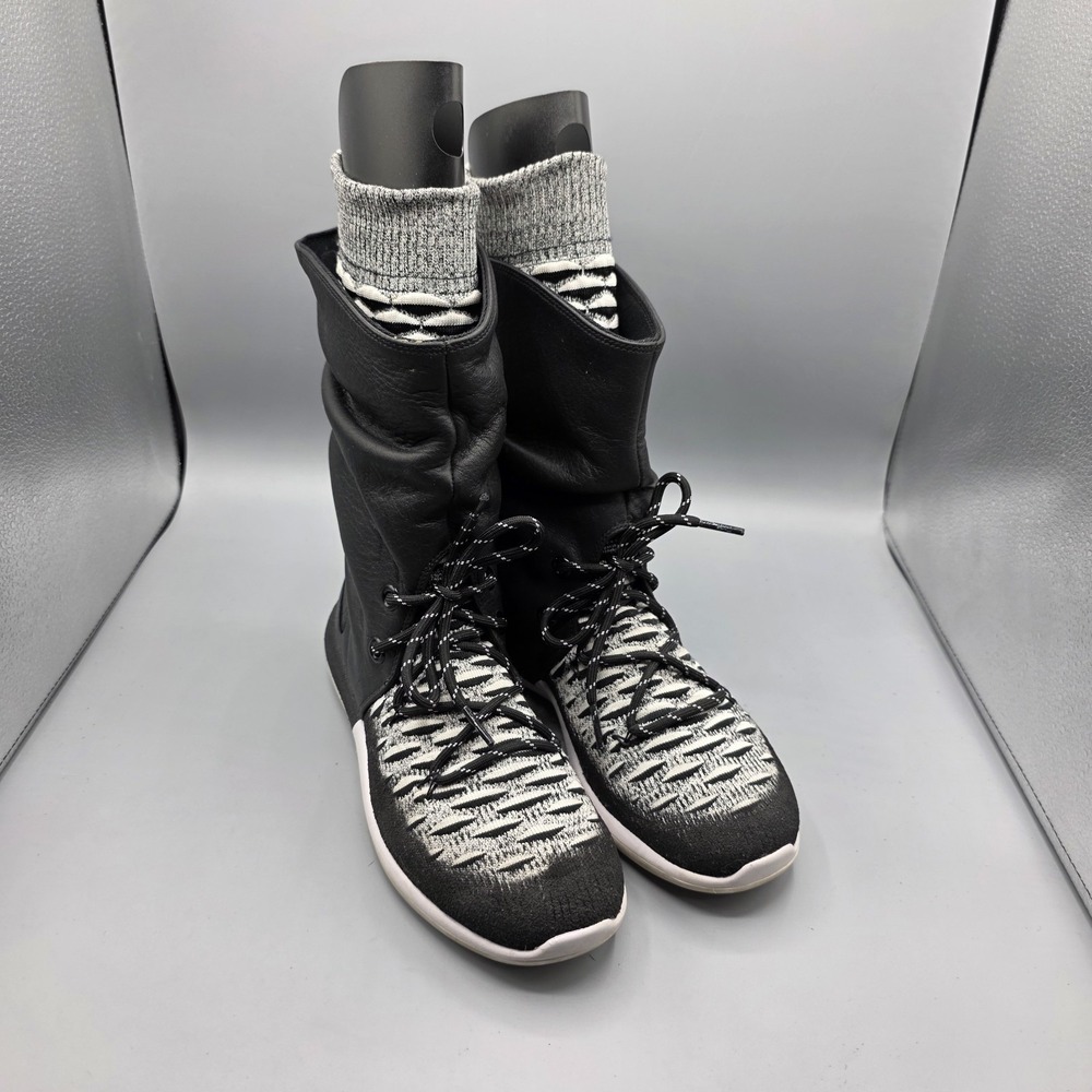 Nike Roshe Two Hi Boots Womens 8.5 Black White Leather Flyknit Sneakers